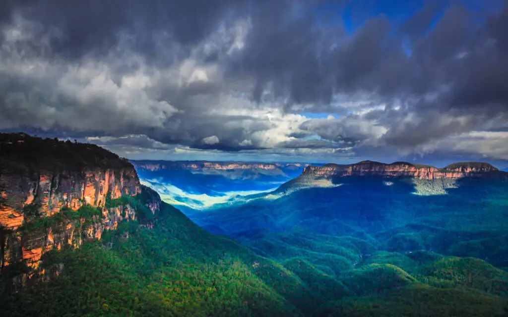 Blue mountain